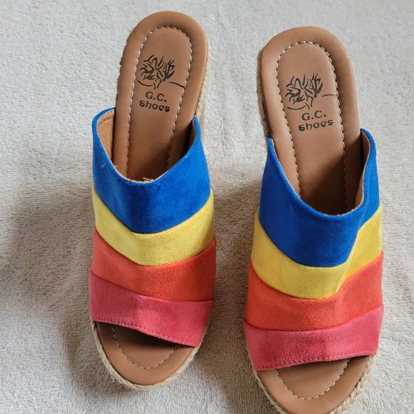 NWOT - G.C. Shoes suede wedges - Picture 2 of 4